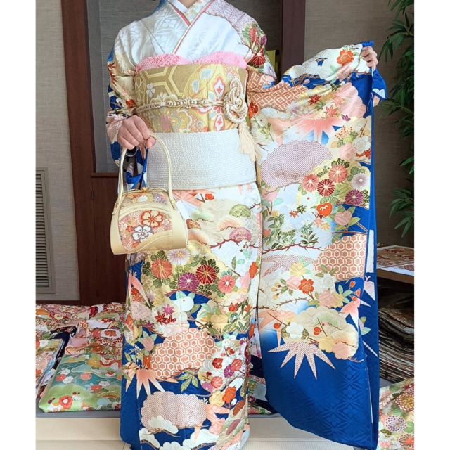 美品白紫花文様振袖単品、成人式各種式典イベントにお稽古におすすめ